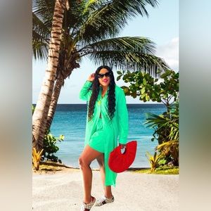 Stylish 2 Piece GreenTunic Set. Absolute Vacation/Summer Staple.You’ll love it.